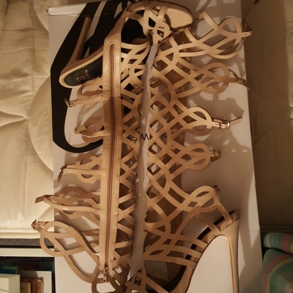 PRICE BREAK! Gladiator knee high boots - Picture 2 of 2